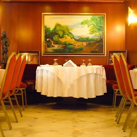 Legend Hotel ベイルート エクステリア 写真